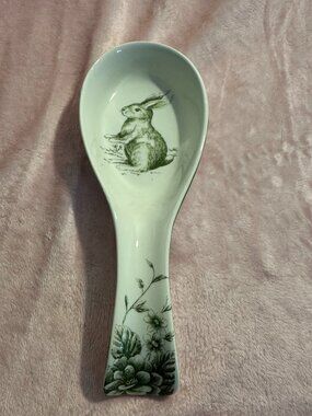 maxcera Green Toile Bunny SPOONREST 10" long NEW rabbit spoon rest No Tags***